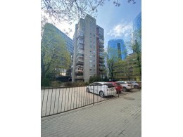 2 k. butas ŠNIPIŠKĖSE, KALVARIJŲ G. 26, VILNIUJE. 